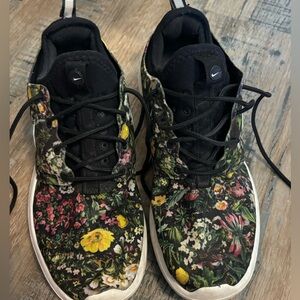 Nike floral sneakers